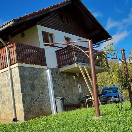 Marinceva Zidanica Črnomelj